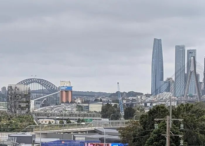 Panoramic Cbd Views Penthouse